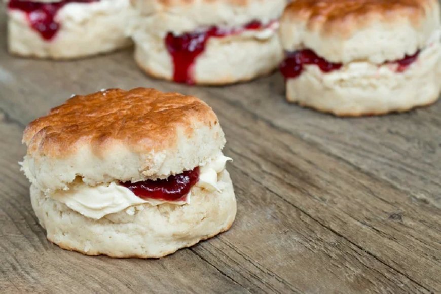 Scones Apel dan Kayu Manis