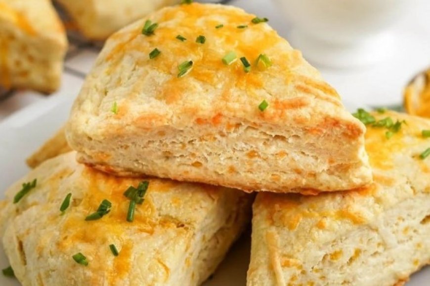 Scones Keju Cheddar dan Bawang