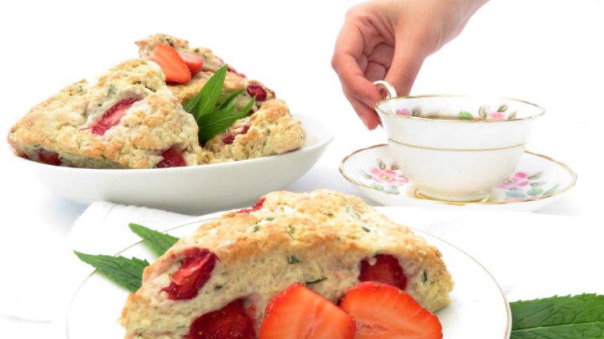 Scones Stroberi dan Mint