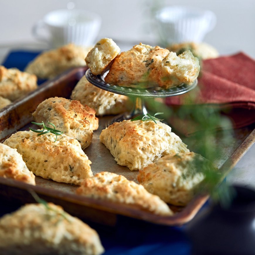 Scones Keju Parmesan dan Rosemary