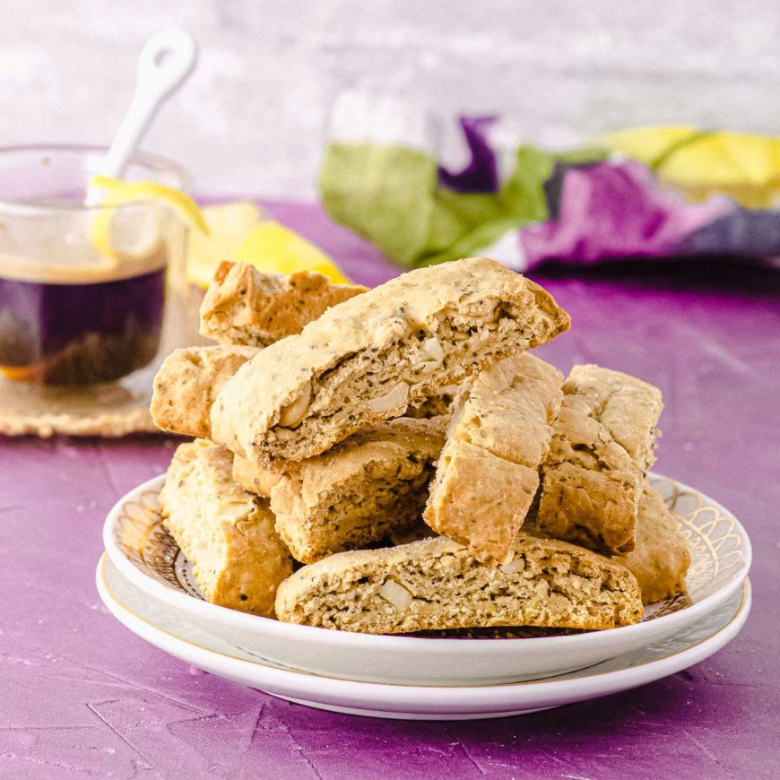 Biscotti almond dan chia seed