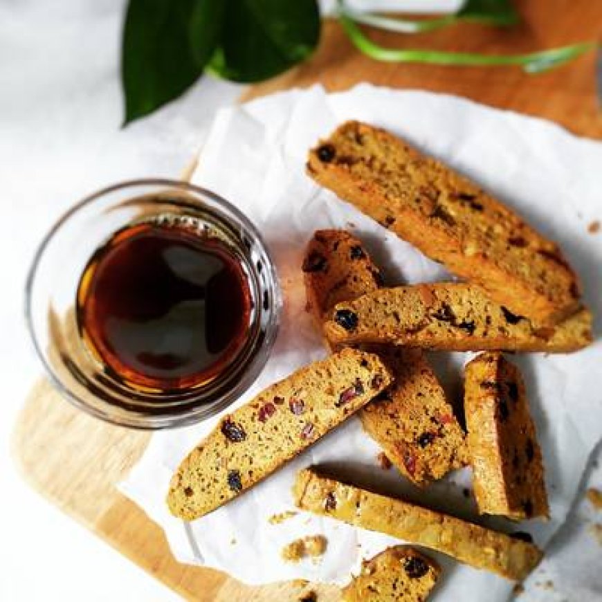 Biscotti almond dan kismis hitam