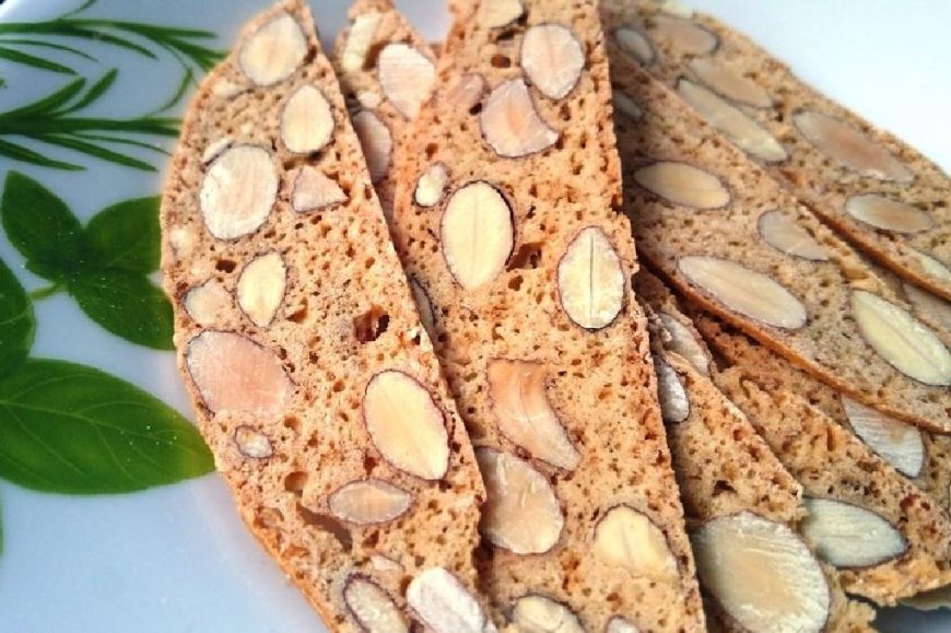 Biscotti almond dan durian kering