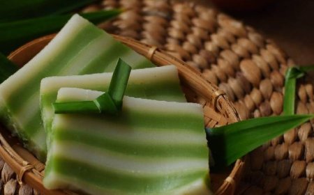 Kue Lapis Beras Kencur