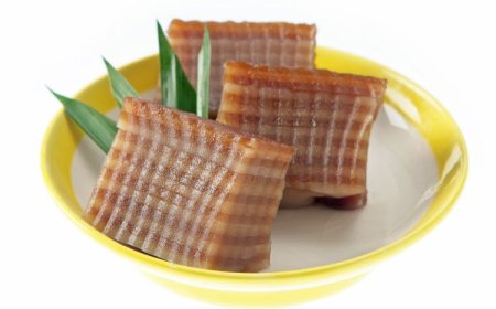 Kue Lapis Tepung Terigu dan Gula Merah