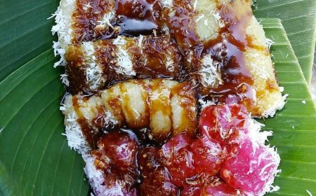 Kue Lupis Ketan Buah