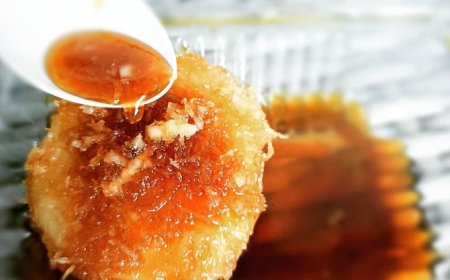 Kue Lupis Ketan Kuning Telur