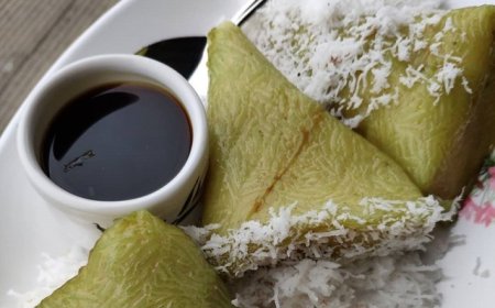 Kue Lupis Ketan Gurih