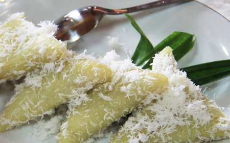 Kue Lupis Ketan Susu