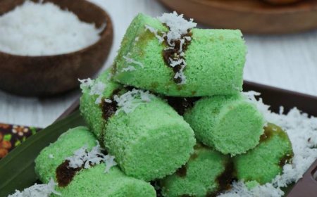 Kue Putu Bambu