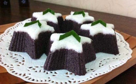 Kue Putu Ketan Hitam