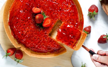 Martabak Manis Stroberi