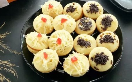 Kue Cubit Ceri