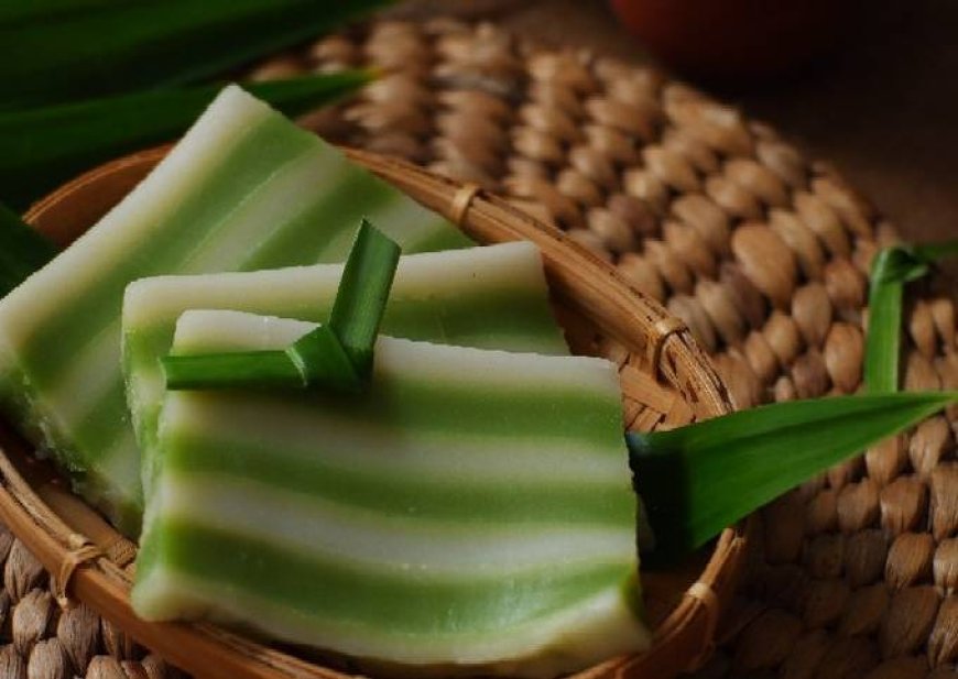 Kue Lapis Beras Kencur