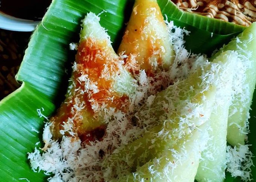 Kue Lupis Ketan Kelapa