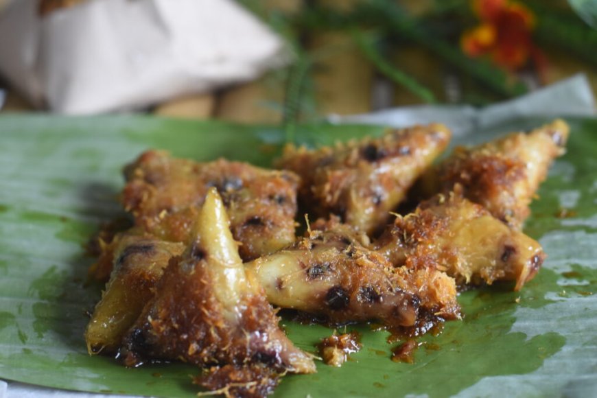 Kue Lupis Ketan Kelor