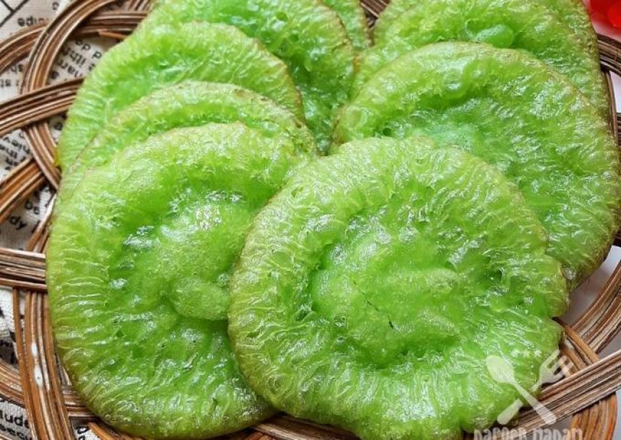 Kue cucur pandan