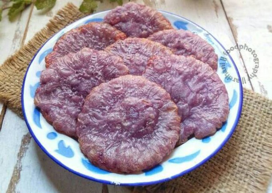 Kue cucur ubi ungu