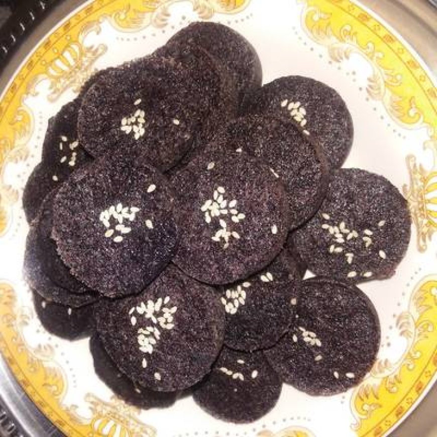 Kue cucur ketan hitam