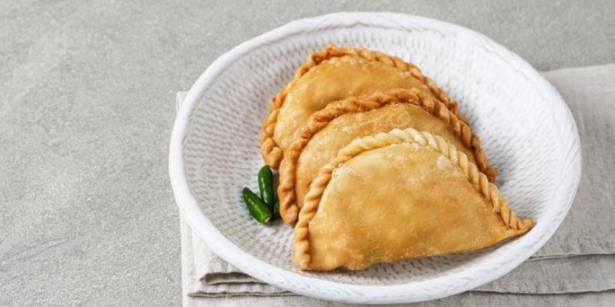 Jalangkote Ayam Keju