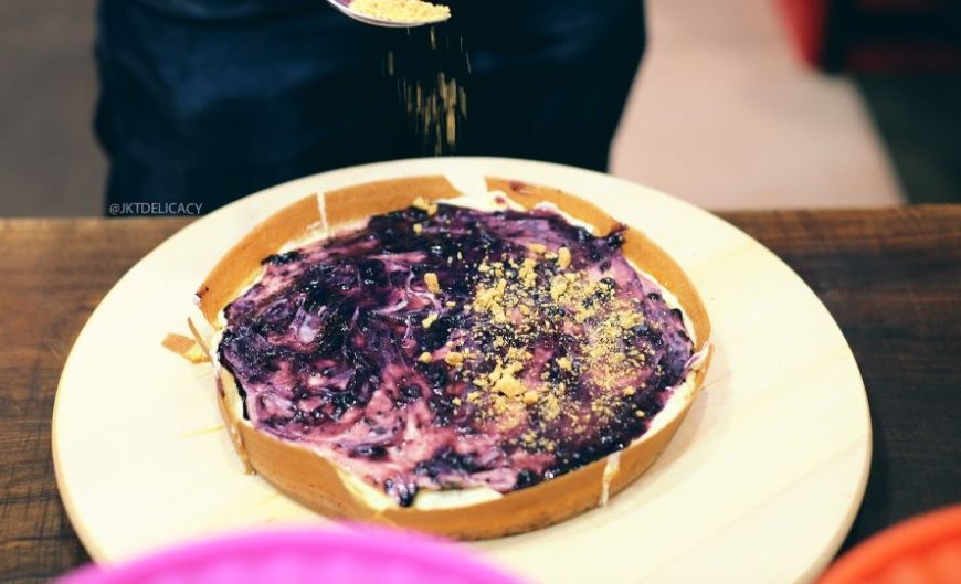 Martabak Manis Blueberry