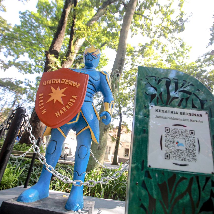 Pj Wali Kota Bandung Resmikan Patung Super Hero "Kesatria Bersinar" Pahlawan Anti Narkotika