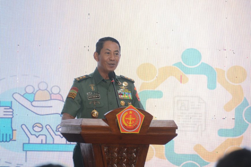 Aster Panglima TNI Gelar Komsos bersama KBT TNI di Bandung