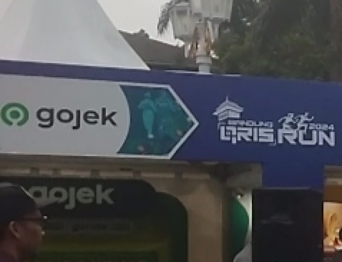 Booth Gojek Hadir di Bandung QRIS Run 2024