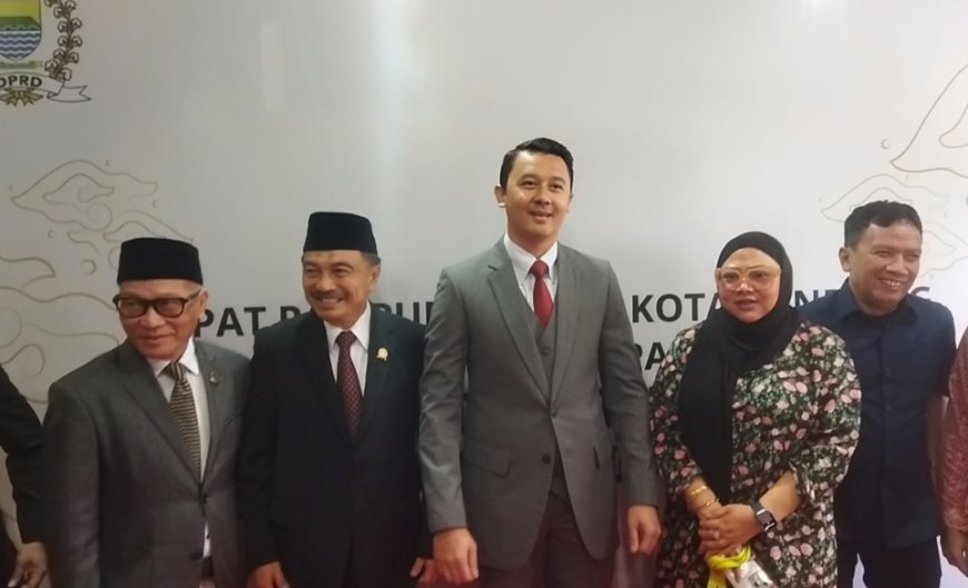 R. Dhani Wirianata Hadiri Rapat Paripurna DPRD Bandung