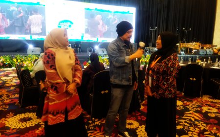 Kader Posyandu Jatim: Bang Andy Sangat Ganteng Sekali !...