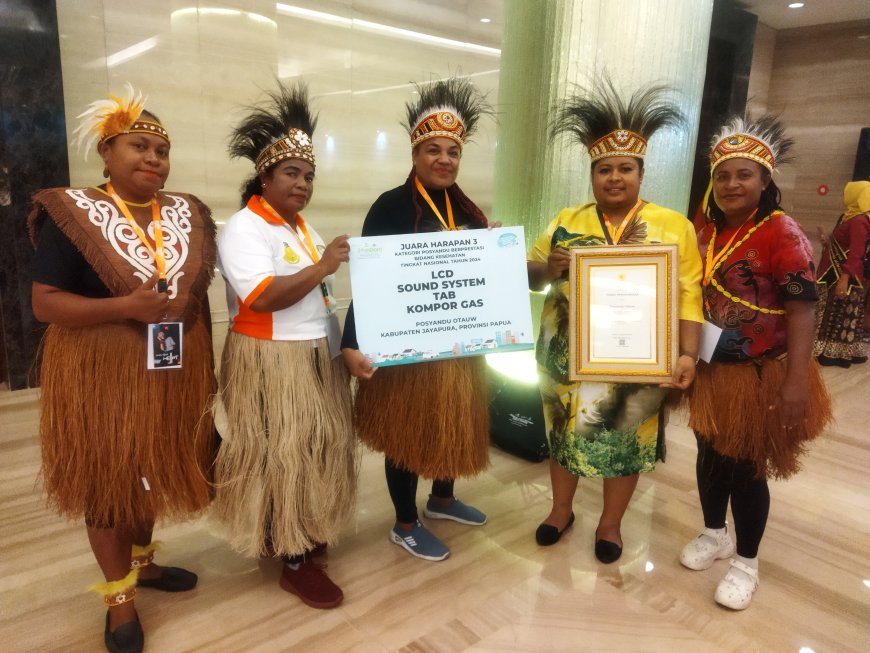 Posyandu Otauw Jayapura Terima Penghargaan Juara Harapan 3 Tingkat Nasional 2024