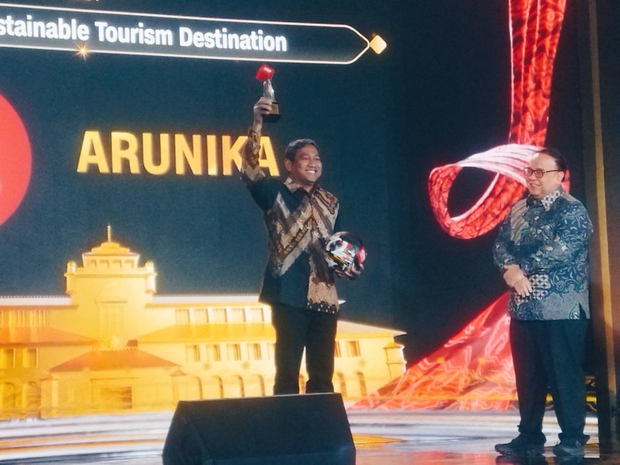 Arunika Terima Penghargaan CNN Indonesia Awards 2024