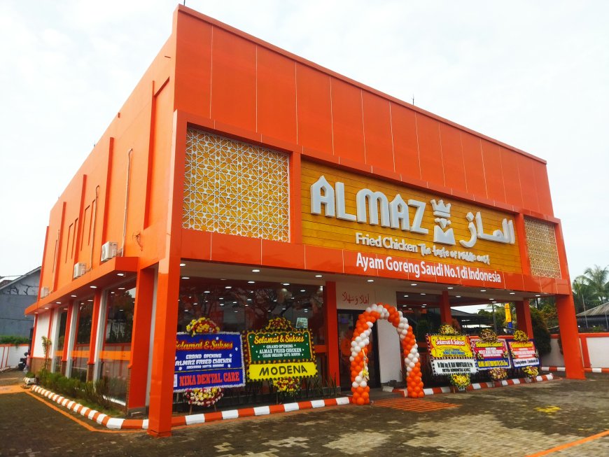 Meriah! ALMAZ Fried Chicken Hadir di Kota Bandung