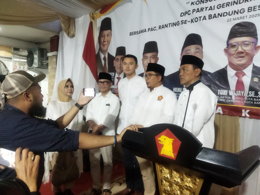 Gerindra Bandung Gelar Bukber & Santunan Anak Yatim