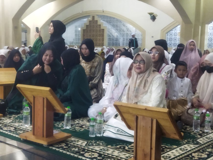 Indri Rindani Hadiri Indonesia Bermunajat 2025