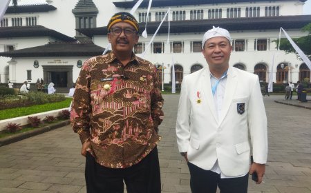Pelantikan Pengurus APDESI Jabar, Bupati & Ketua APDESI Sukabumi Dukung Program Kerja Pemda Jabar