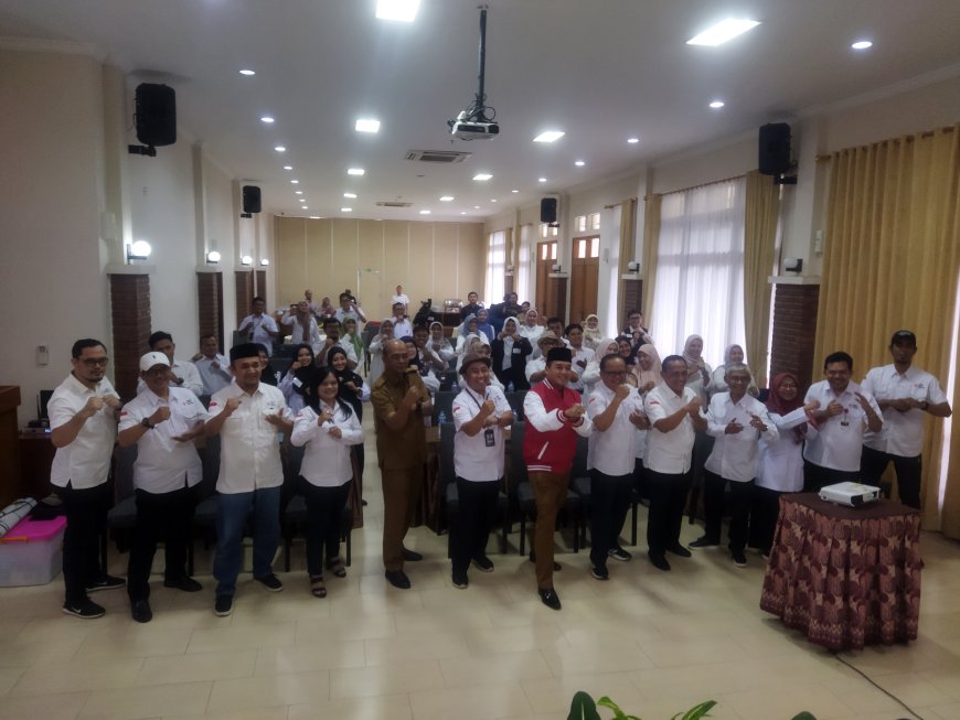 Wakil Walikota Buka Orientasi PMI bagi Pembina PMR se-kota Bandung