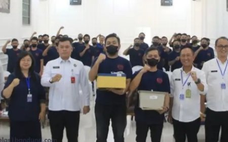 Kadisnaker Hadiri Penutupan Pelatihan Barber & Pastry Rutan Kelas I Bandung