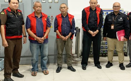 TIM PENYIDIK KEJATI JABAR TAHAN 4 TERSANGKA DUGAAN PERKARA TIPIKOR DANA HIBAH DARI PEMERINTAH KOTA BANDUNG KEPADA KWARTIR CABANG GERAKAN PRAMUKA KOTA BANDUNG  TAHUN ANGGARAN 2017, 2018 DAN 2020