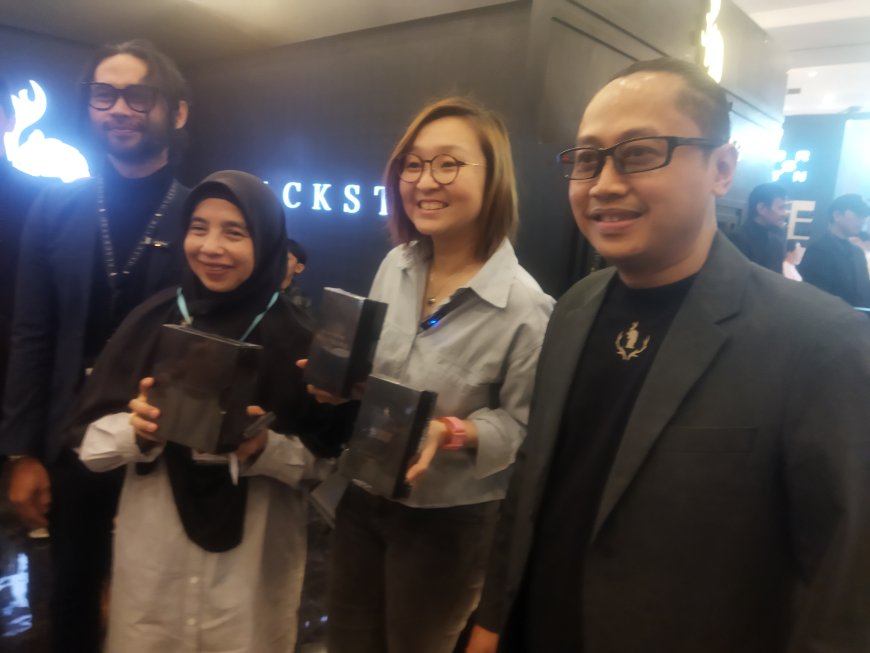 Wamen Ekraf RI Kunjungi Booth BLACKSTAG Perfume di Jagat Aroma Bandung 2025