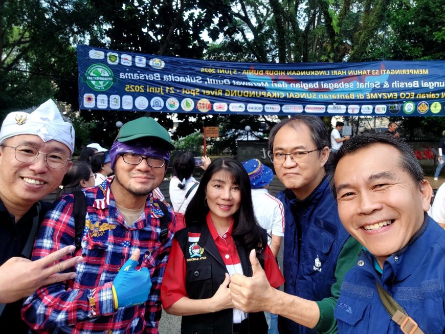 FPK Kota Bandung, INTI Jabar, & Macan Siliwangi Kota Bandung Turut Lestarikan Sungai Lewat Aksi Eco Enzyme di Cikapundung Bandung