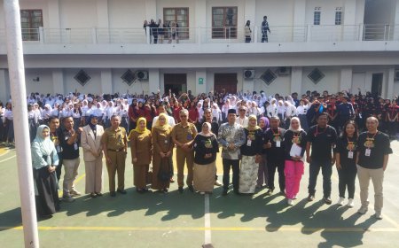 SMKN 15 Kota Bandung Meriahkan Hari Anak Nasional 2025, Wakil Wali Kota Hadir Beri Kejutan dan Semangat