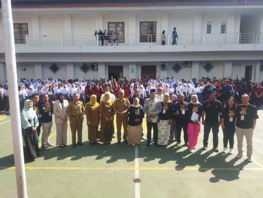 SMKN 15 Kota Bandung Meriahkan Hari Anak Nasional 2025, Wakil Wali Kota Hadir Beri Kejutan dan Semangat