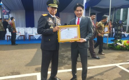 Rektor UBK Terima Penghargaan dari Kemenkum RI pada Peringatan Hari Pengayoman ke-80