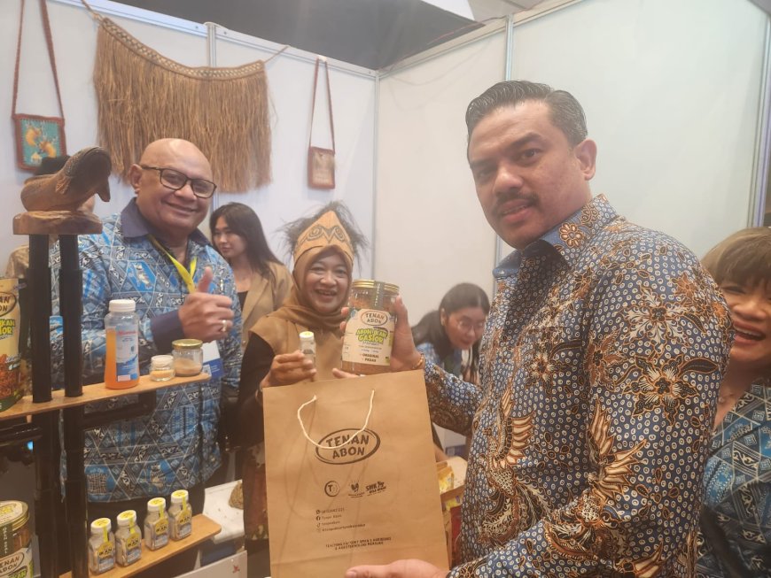 UMKM Papua Selatan Tampilkan Abon Ikan Gastor “Tenan Abon” di Rakerkonas ke-34 APINDO 2025 di Bandung