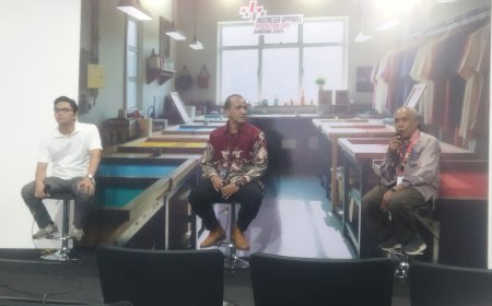 Ketua Umum KOPI Grafika Hadir di Pameran IAPE 2025, Dorong Sinergi Printing dengan UMKM